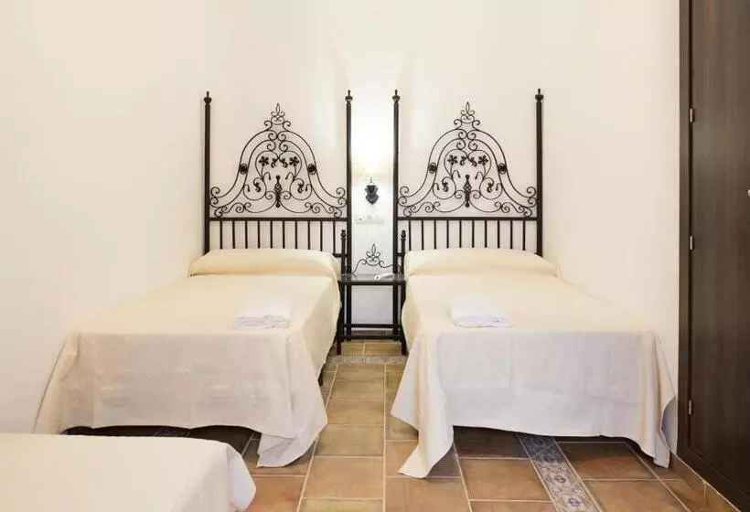 اتاق استاندارد سه نفره, Hostal Palacio Del Corregidor