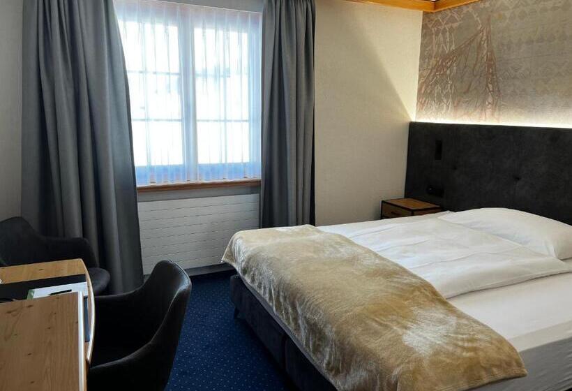 غرفة قياسية, Bunda Davos