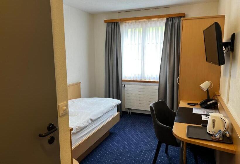 غرفة قياسية فردية, Bunda Davos