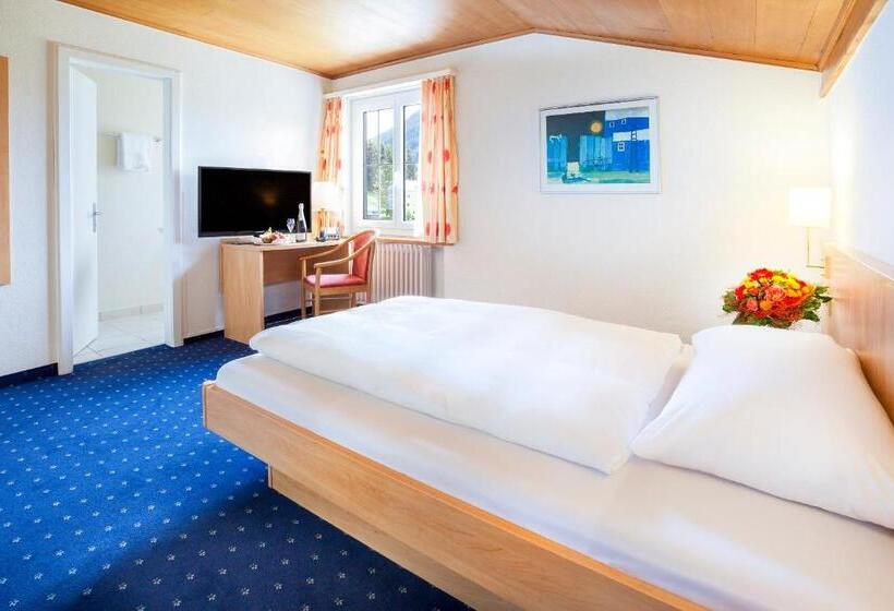 غرفة قياسية فردية, Bunda Davos