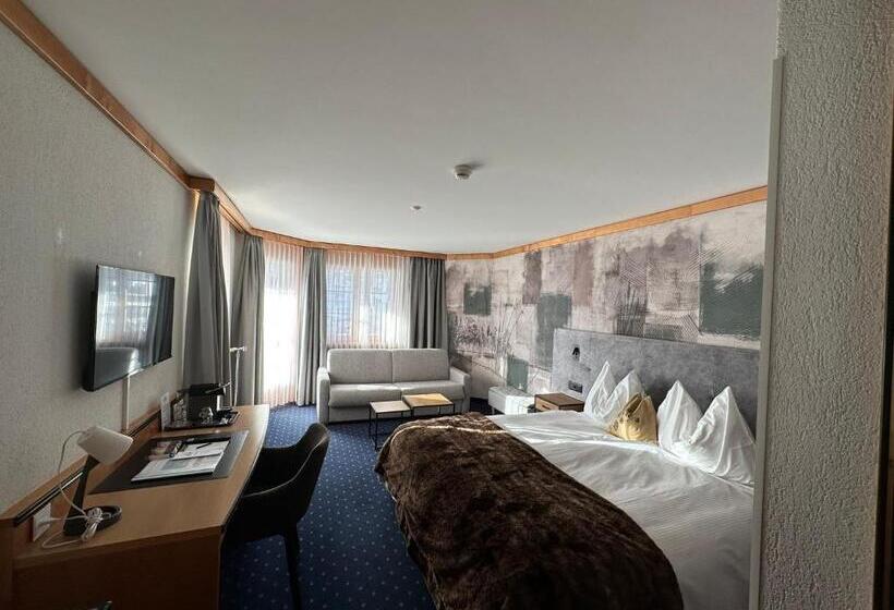 غرفة سوبيريور, Bunda Davos