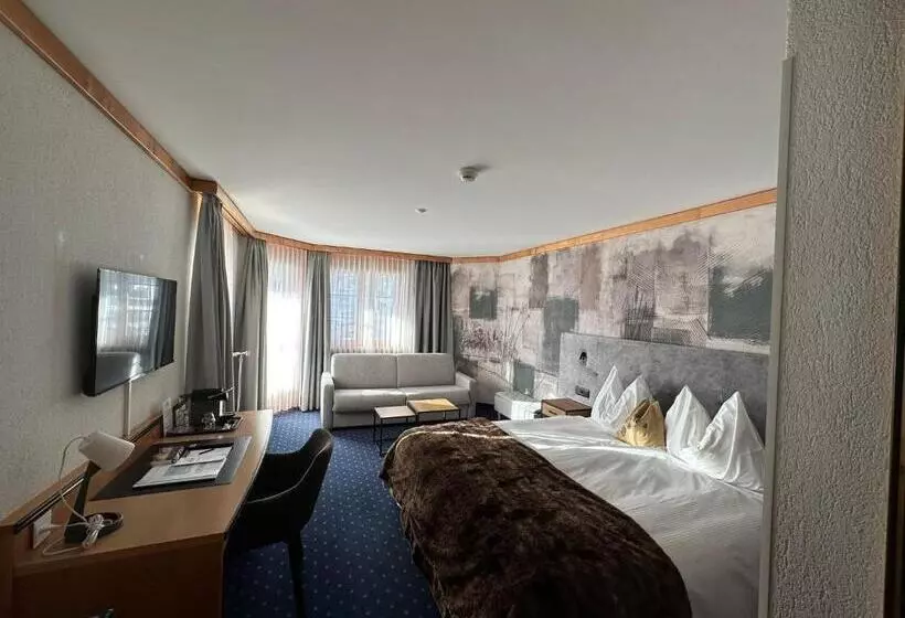 スーペリアールーム, Bunda Davos