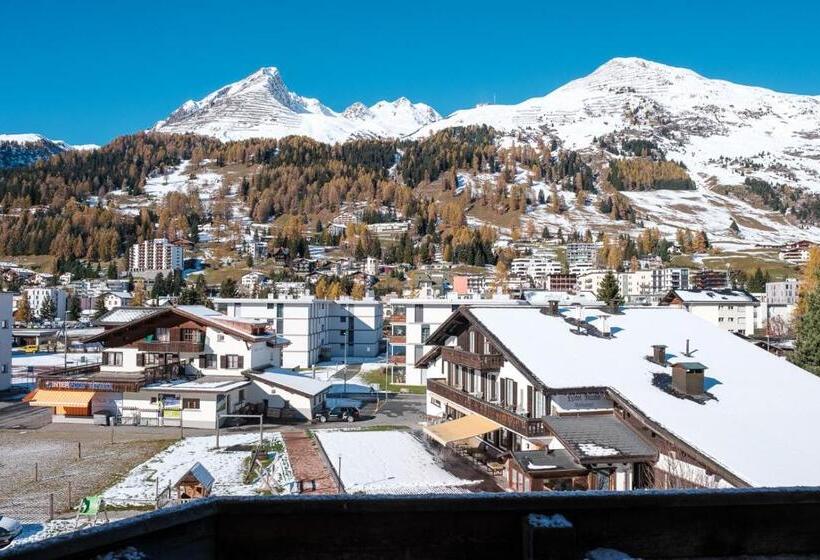 غرفة عائلية, Bunda Davos