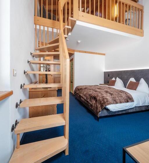 غرفة عائلية, Bunda Davos