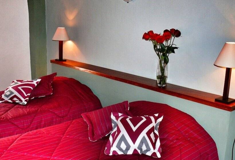 غرفة قياسية, Casa De Las Rosas