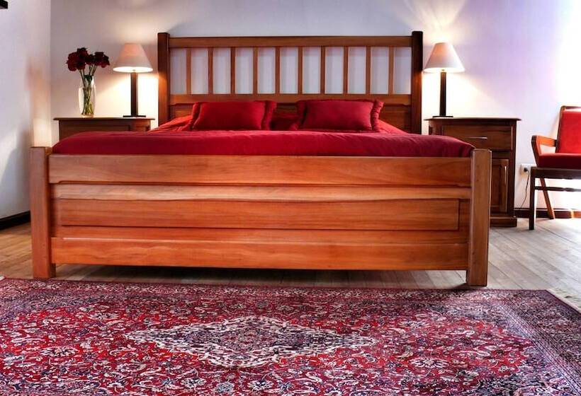 غرفة قياسية, Casa De Las Rosas