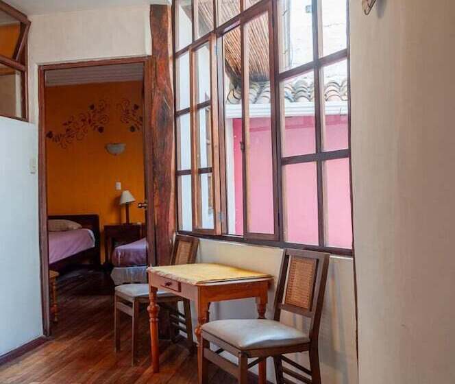 غرفة قياسية رباعية, Casa De Las Rosas