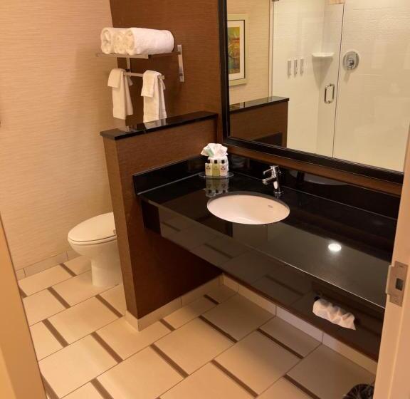 غرفة قياسية سرير كينج, Fairfield Inn & Suites By Marriott East Grand Forks