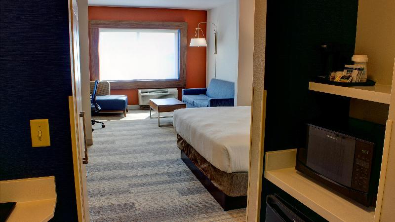 Президентский Люкс, Holiday Inn Express Spencer, An Ihg