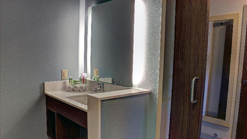 غرفة قياسية سرير كينج, Holiday Inn Express Spencer, An Ihg