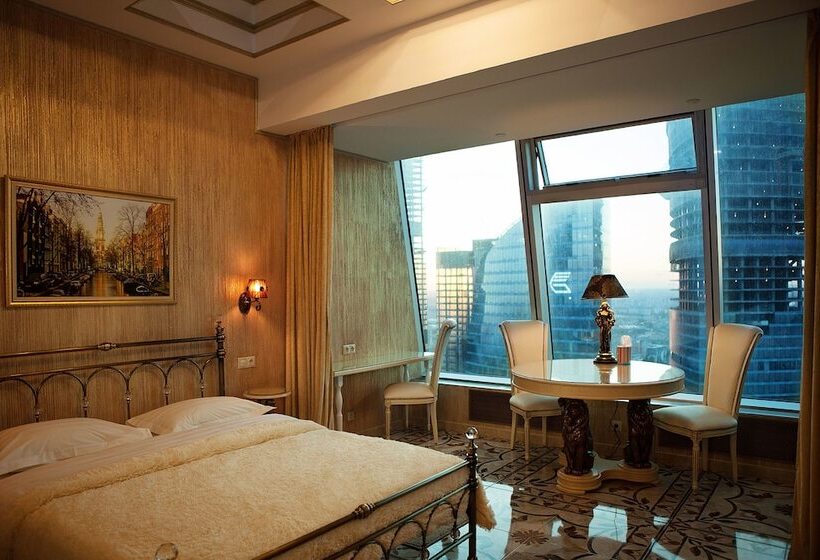 اتاق کلاس بیزنس, Imperia City