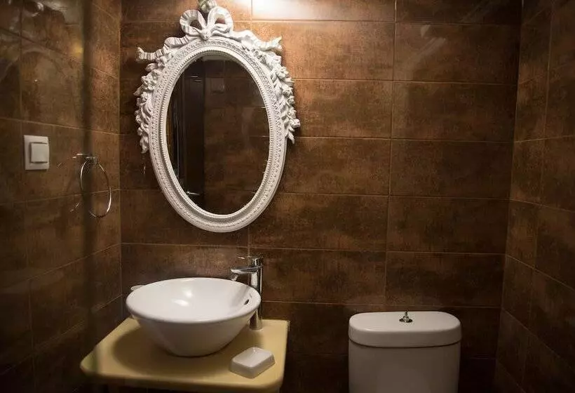 Chambre Standard, Lida Mary