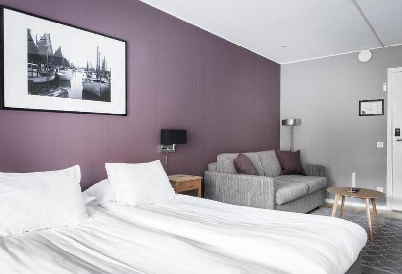 标准四人间共用浴室, Linnéplatsens Hotell & Vandrarhem