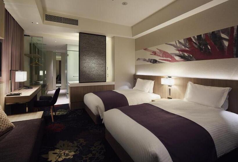 Номер Deluxe, Millennium Mitsui Garden Hotel Tokyo   Ginza
