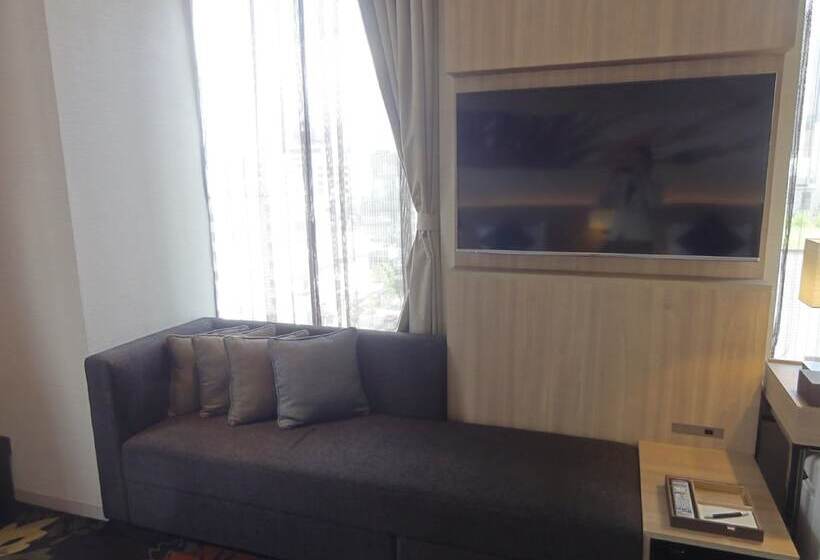 Номер Deluxe, Millennium Mitsui Garden Hotel Tokyo   Ginza