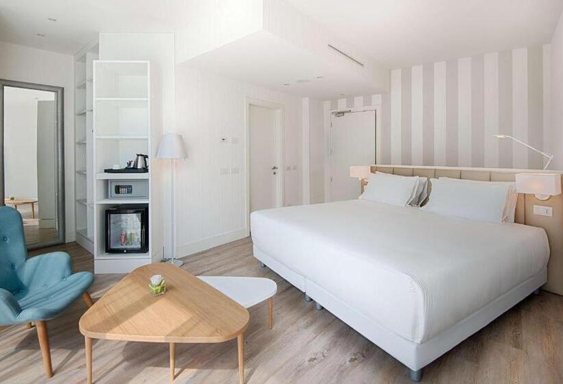 سوئیت جونیور با چشم‌انداز, NH Trento