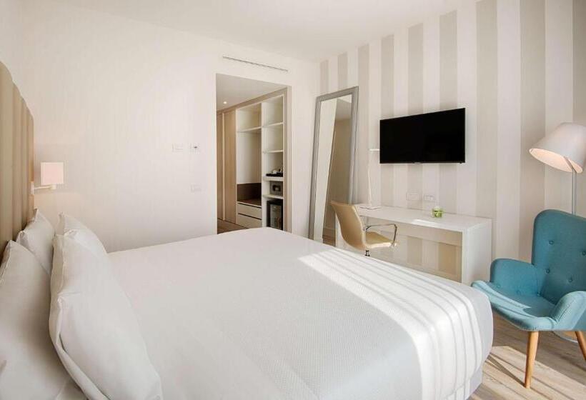 اتاق استاندارد تودرتو, NH Trento