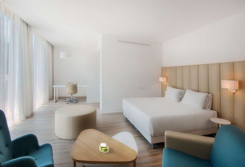 سوئیت جونیور با چشم‌انداز, NH Trento