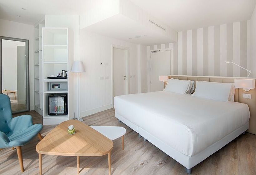 سوئیت جونیور با چشم‌انداز, NH Trento