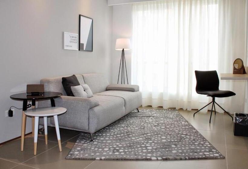 סוויטה דלוקס, Quo Quality