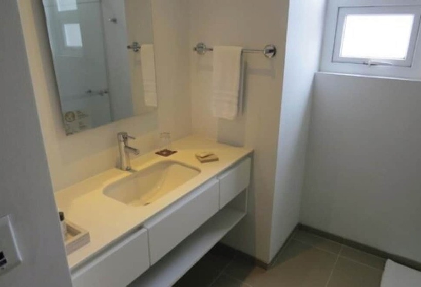 סוויטת ג'וניור, Quo Quality