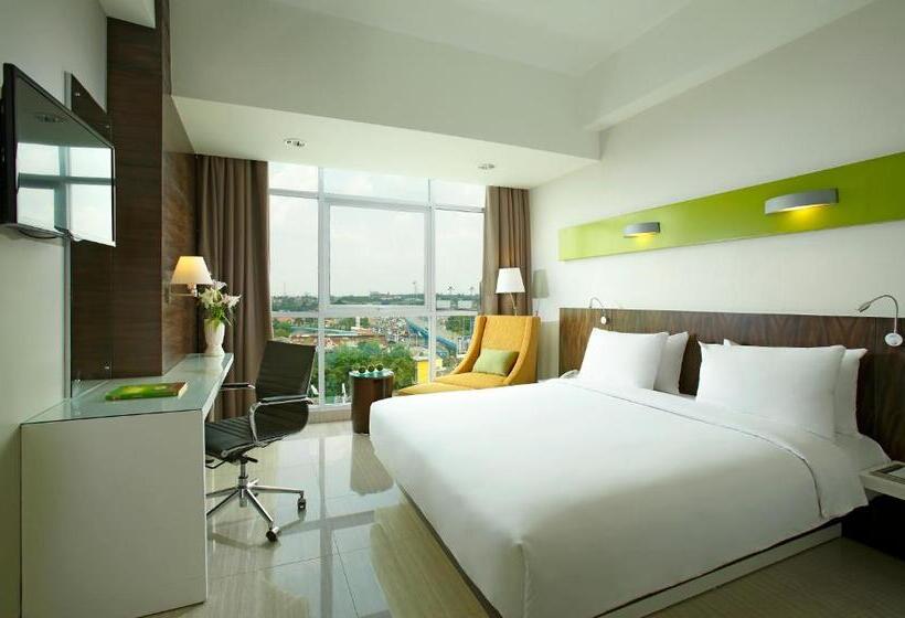 חדר דחוקס עם מיטת קינג, Santika Cikarang