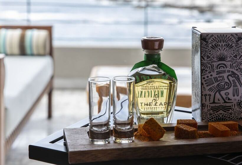 Полулюкс Вид на Море, The Cape, A Thompson Hotel, By Hyatt