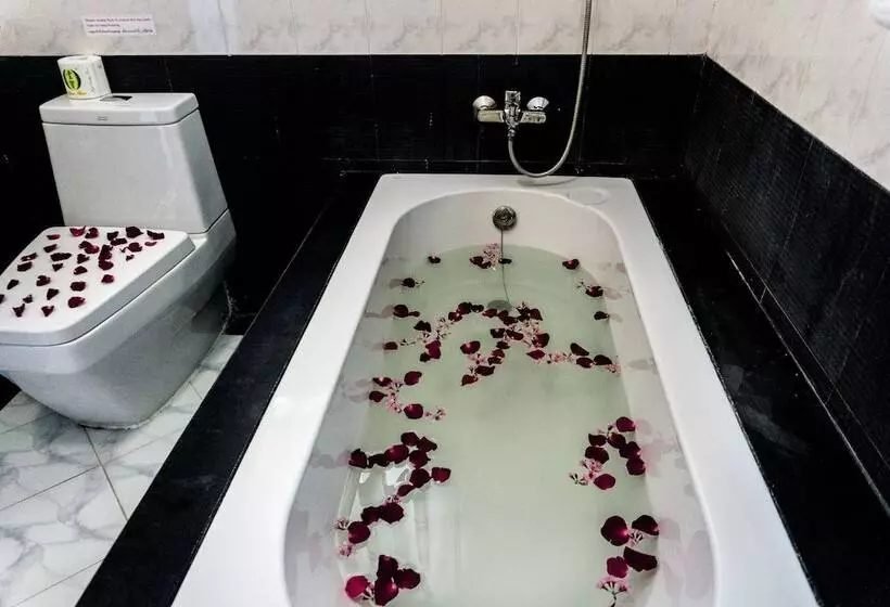 اتاق لوکس, Westay @ The Grand Nyaung Shwe, Inle Lake