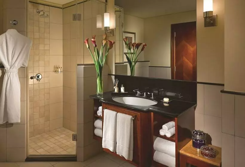 Standard-studio, Shangri La Hotel Apartments Qaryat Al Beri