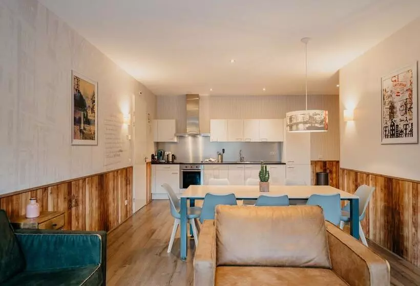 4 Bedroom Apartment, Amsterdam Id Apart