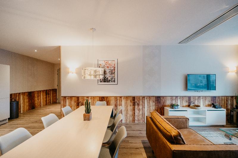 4 Bedroom Apartment, Amsterdam Id Apart