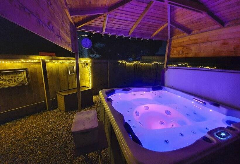 Номер Deluxe, Thorpe Thewles Suites