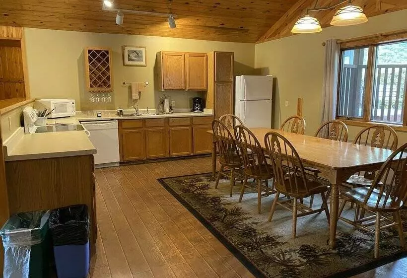 キャビン, Gunflint Lodge