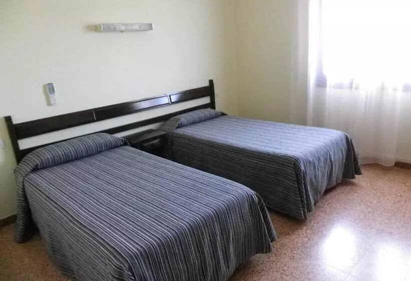 اتاق استاندارد, Hostal L´esplai