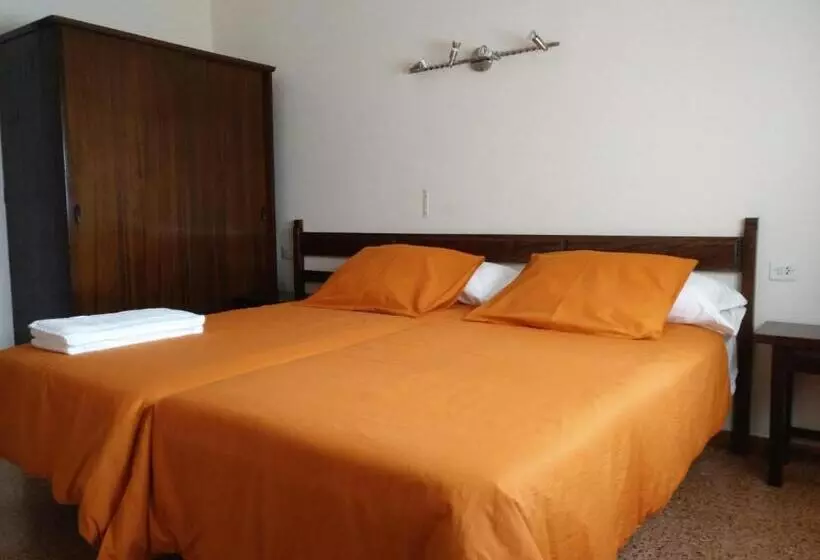 اتاق استاندارد, Hostal L´esplai