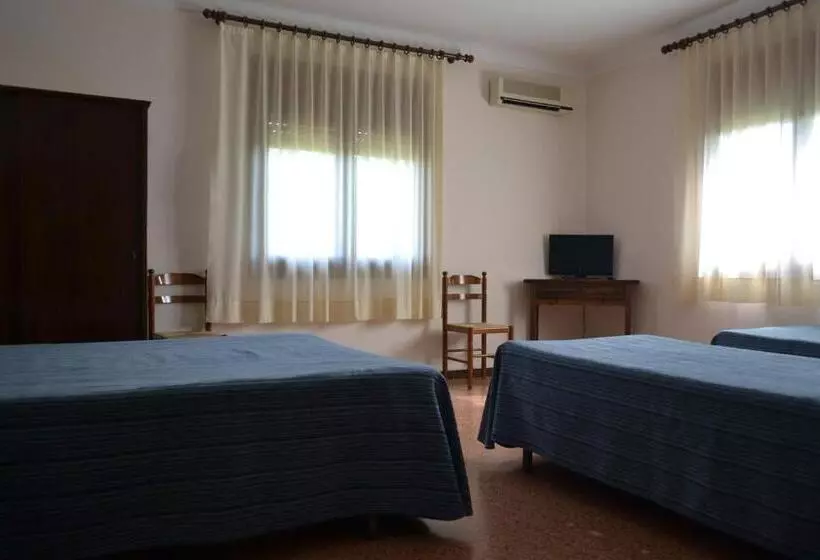 اتاق استاندارد چهار تخته, Hostal L´esplai