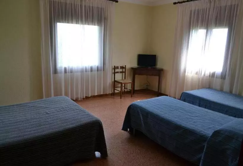 اتاق استاندارد چهار تخته, Hostal L´esplai
