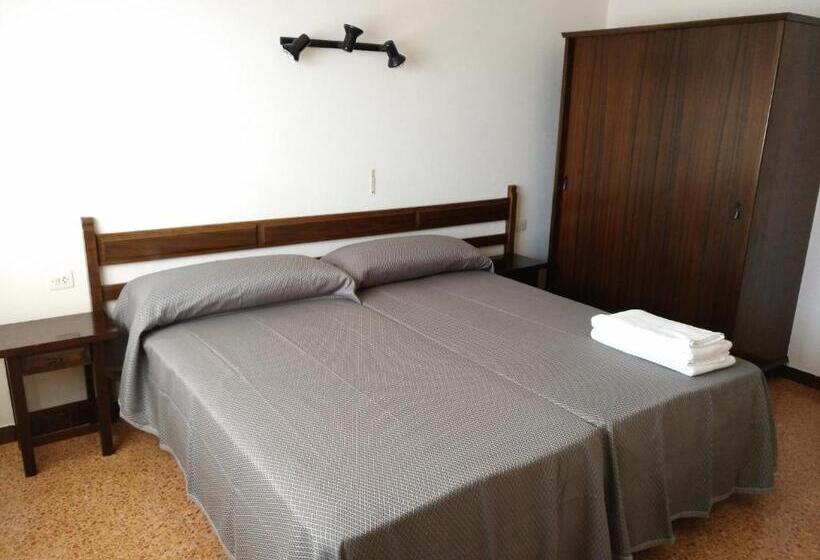 Номер Стандарт, Hostal L´esplai