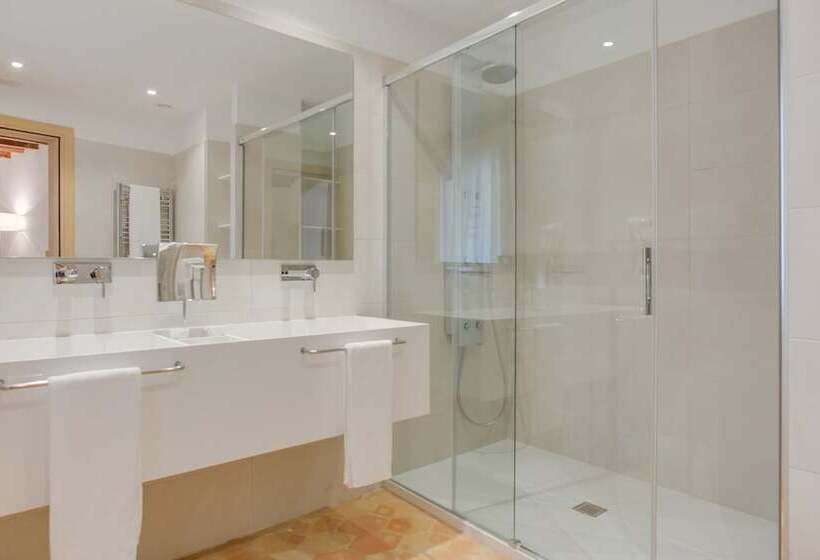 سوییت جونیور, Ah Art Hotel Palma