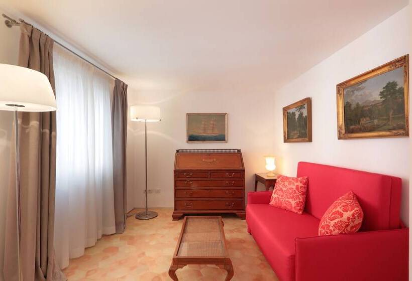 سوییت جونیور, Ah Art Hotel Palma