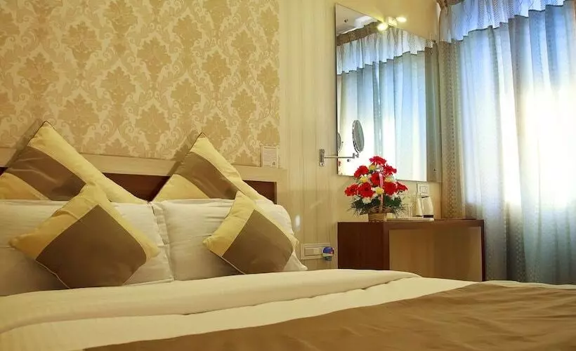 ダブルベッドのスタンダードスタジオ, Aishwarya Suites