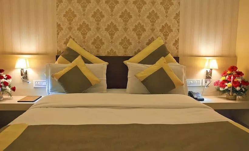 ダブルベッドのスタンダードスタジオ, Aishwarya Suites