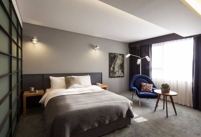 اتاق کلاس بیزنس, Denim Seoul