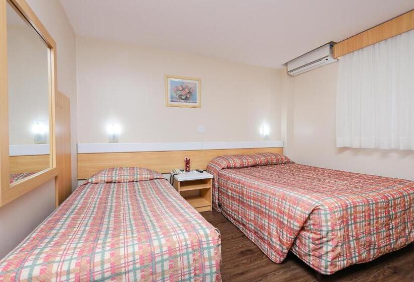 اتاق لوکس سه تخته, Express Terminal Tur  Rodoviaria Porto Alegre