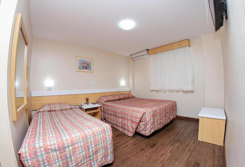 اتاق لوکس سه تخته, Express Terminal Tur  Rodoviaria Porto Alegre