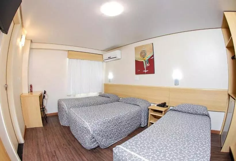 スタンダードトリプルルーム, Express Terminal Tur  Rodoviaria Porto Alegre