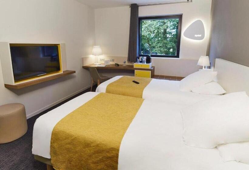 חדר סטנדרט, Kyriad Prestige Pau – Palais Des Sports