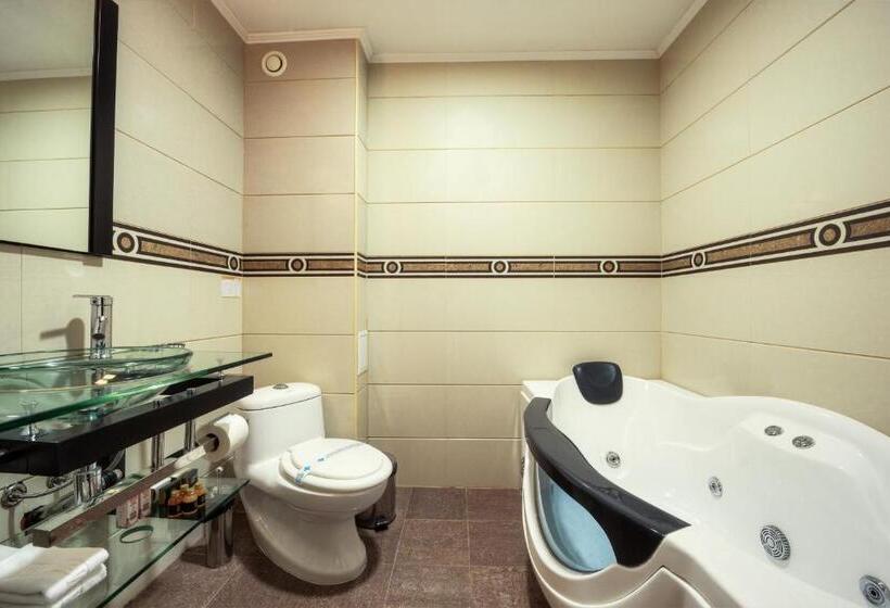 جناح, Mpm Family Hotel Merryan