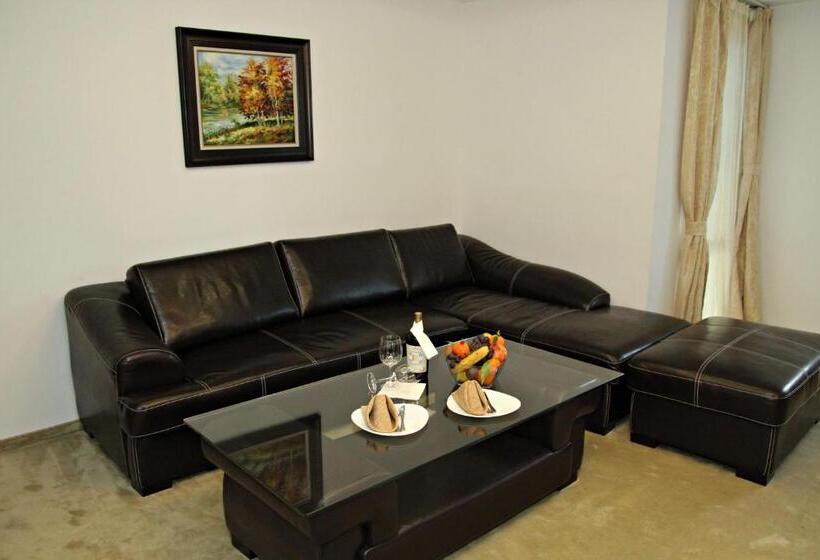 جناح, Mpm Family Hotel Merryan