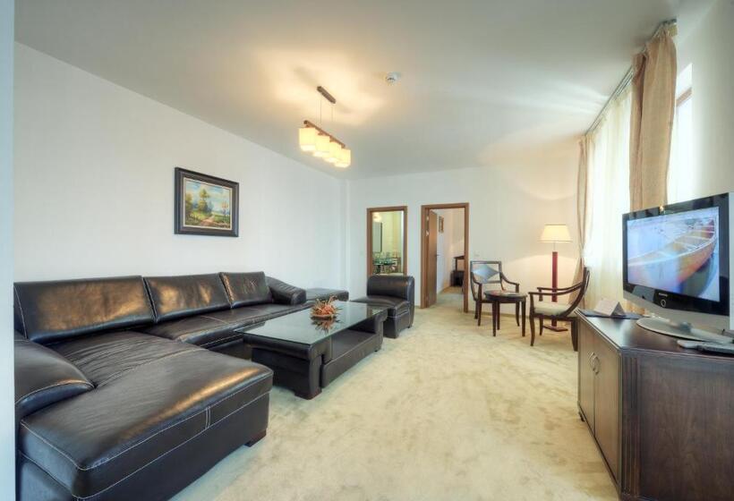 جناح, Mpm Family Hotel Merryan